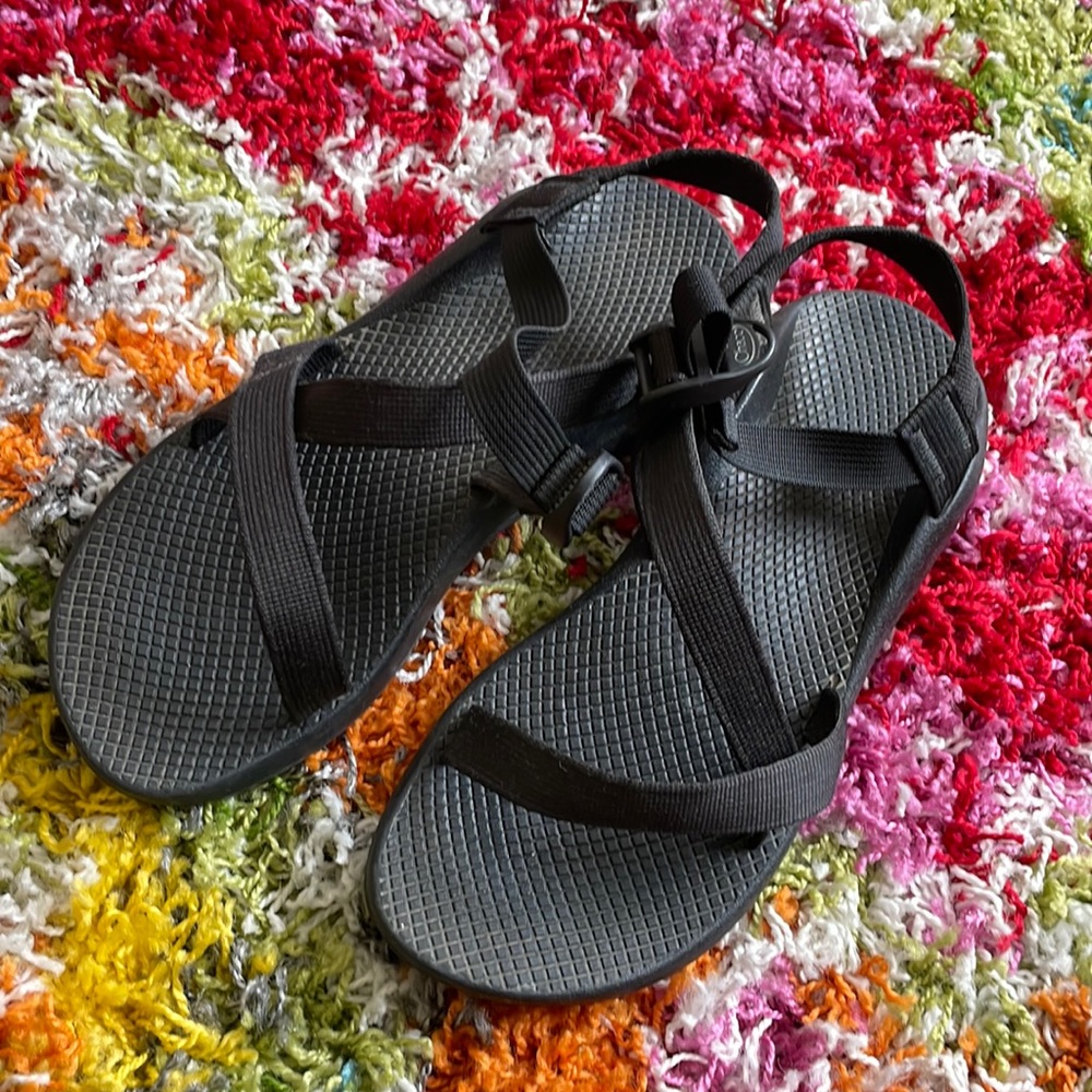 CHACOS Black Size 9